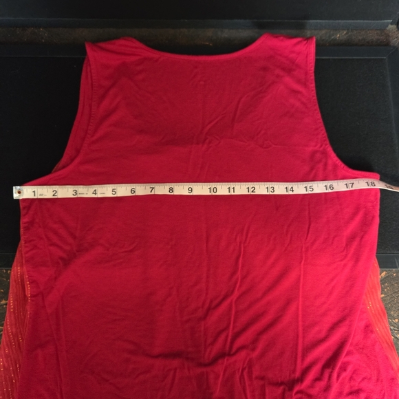 New York & Company Rich Red Top Gold Flecks Large - Picture 5 of 9